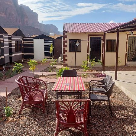 Wadi Rum Oryx Hostel & Tours Ngoại thất bức ảnh