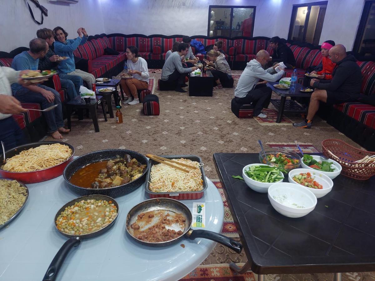 Wadi Rum Oryx Hostel & Tours Ngoại thất bức ảnh