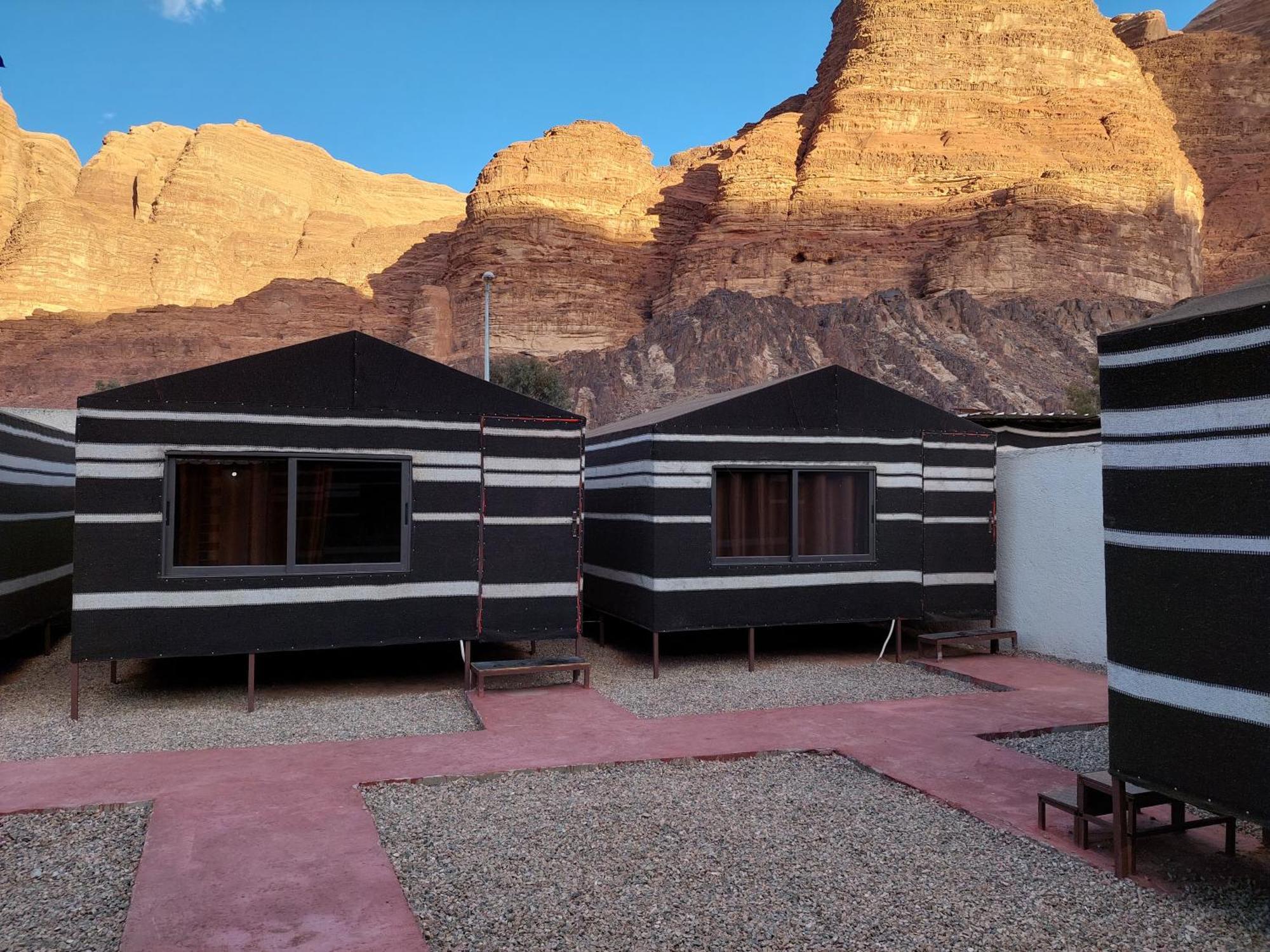 Wadi Rum Oryx Hostel & Tours Phòng bức ảnh