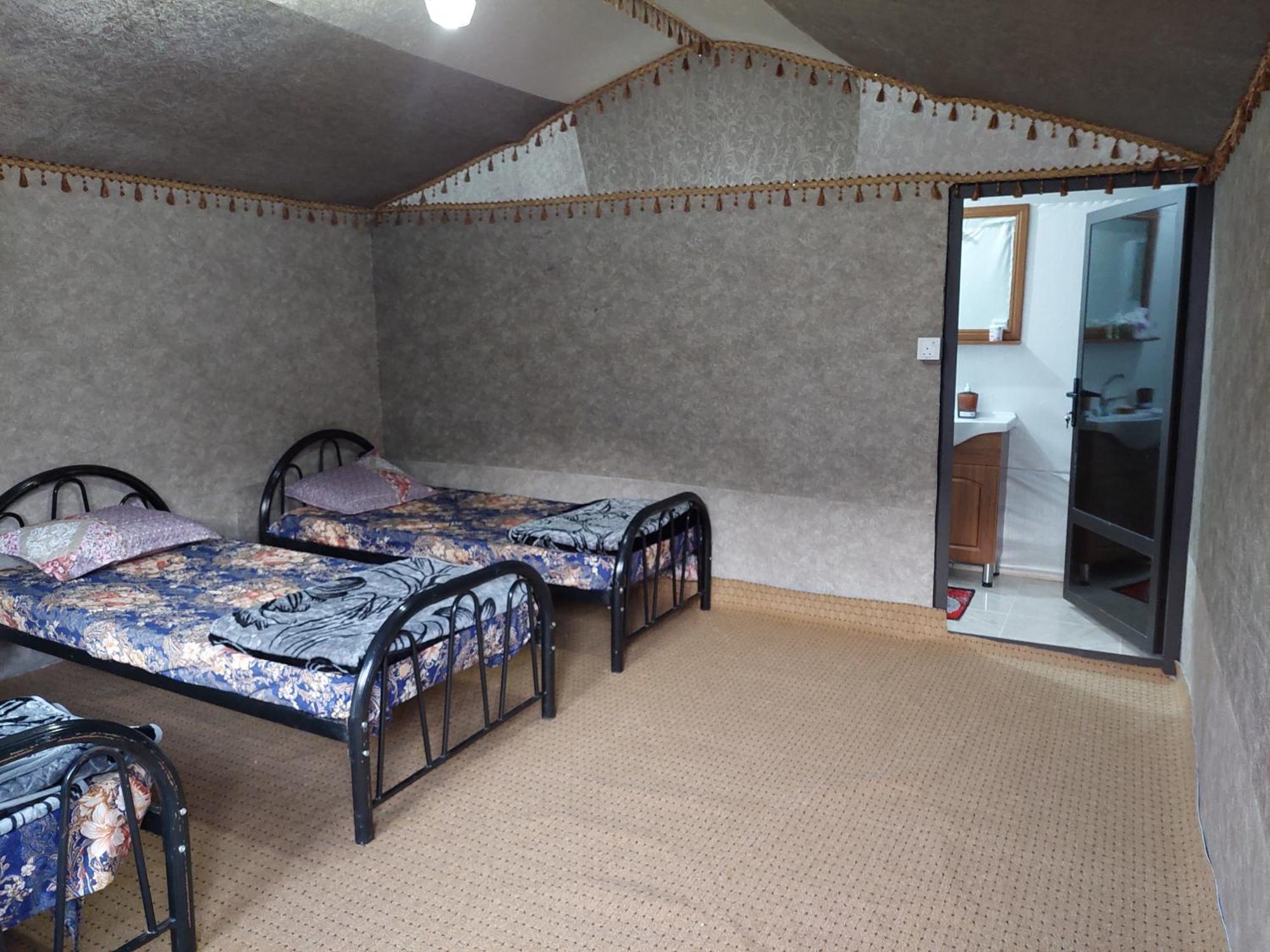 Wadi Rum Oryx Hostel & Tours Phòng bức ảnh