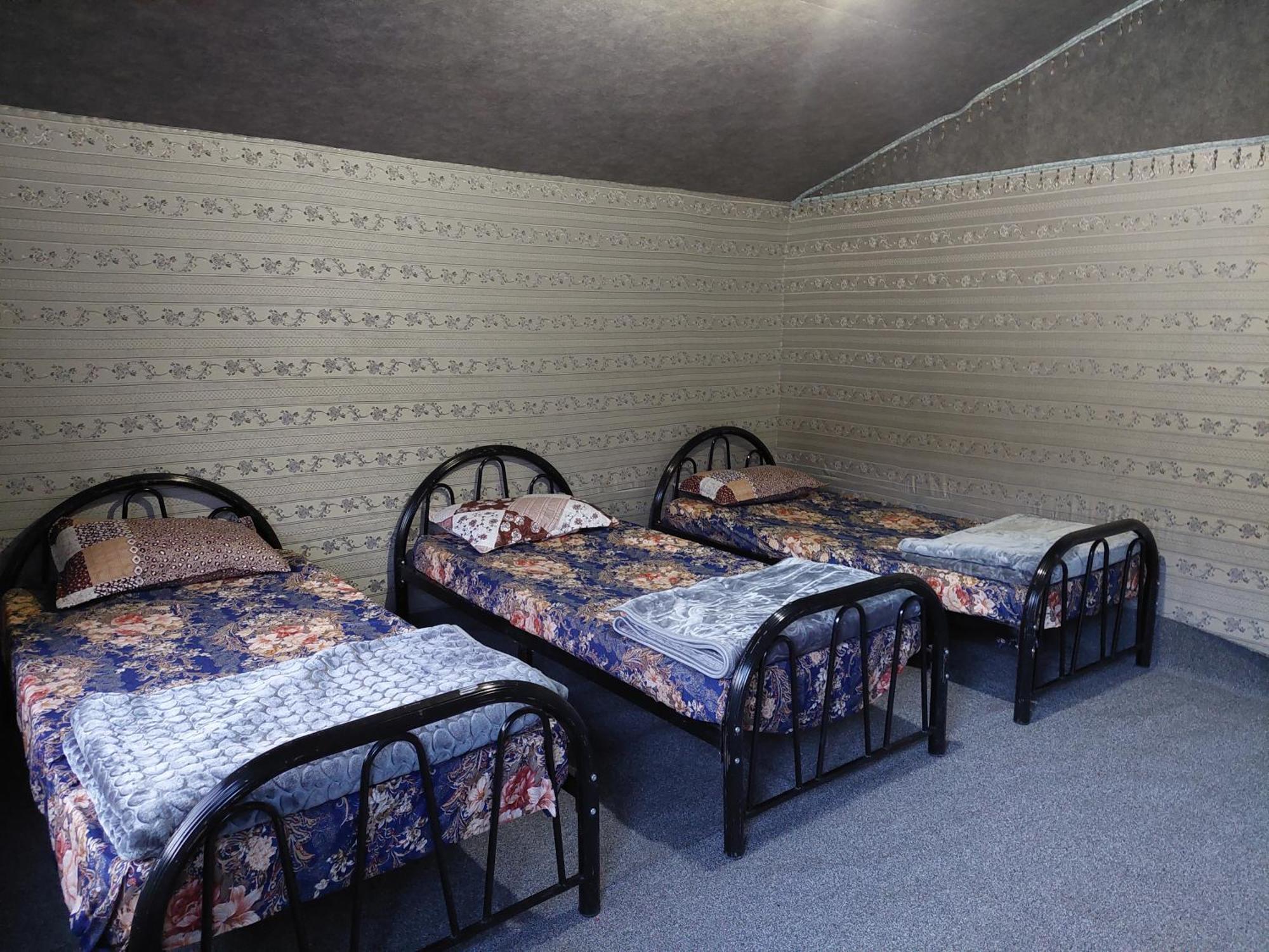 Wadi Rum Oryx Hostel & Tours Phòng bức ảnh