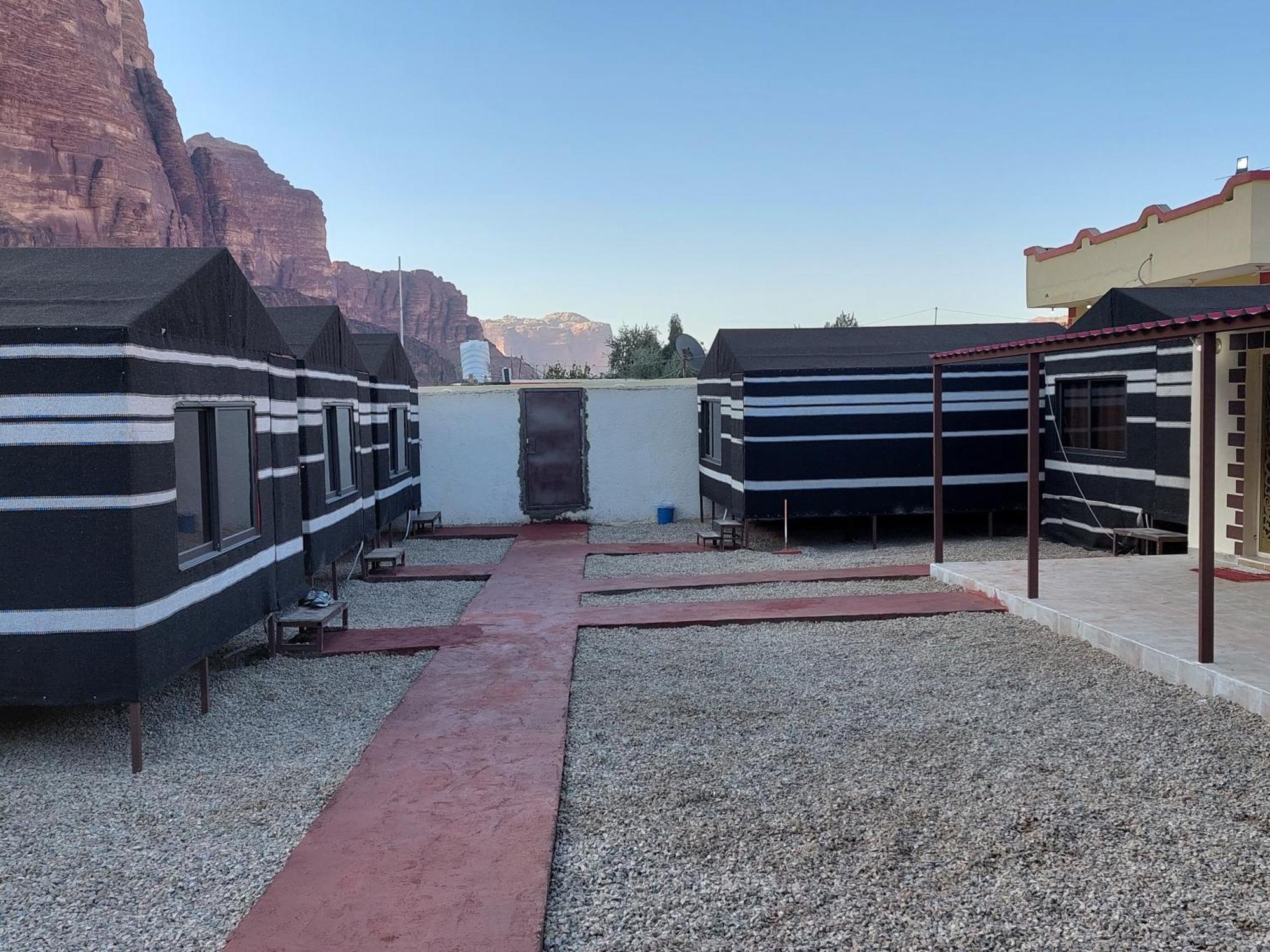 Wadi Rum Oryx Hostel & Tours Phòng bức ảnh